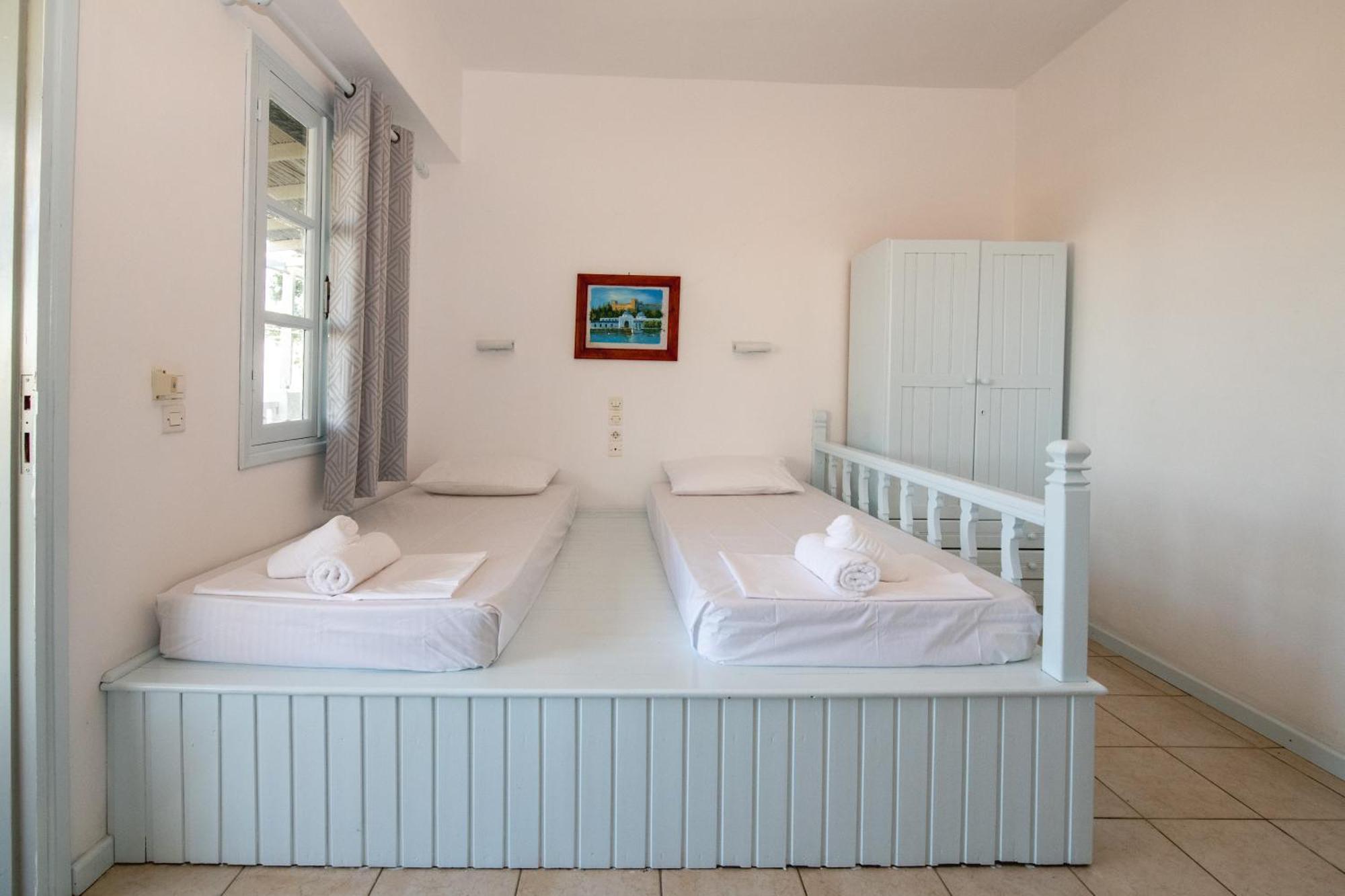 Karpathios Studios Pefkos Pefki Exterior foto